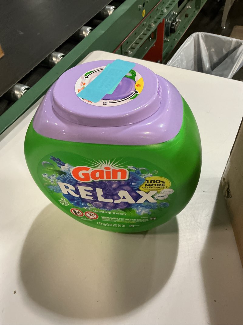 Condition photo showing New/Like New for Gain Super Flings Laundry Detergent Pacs, 32 Count, Dewdrop Dream scent, irresistibly clean and fresh washing detergent laundry soap pacs 1 Count (Pack of 32)