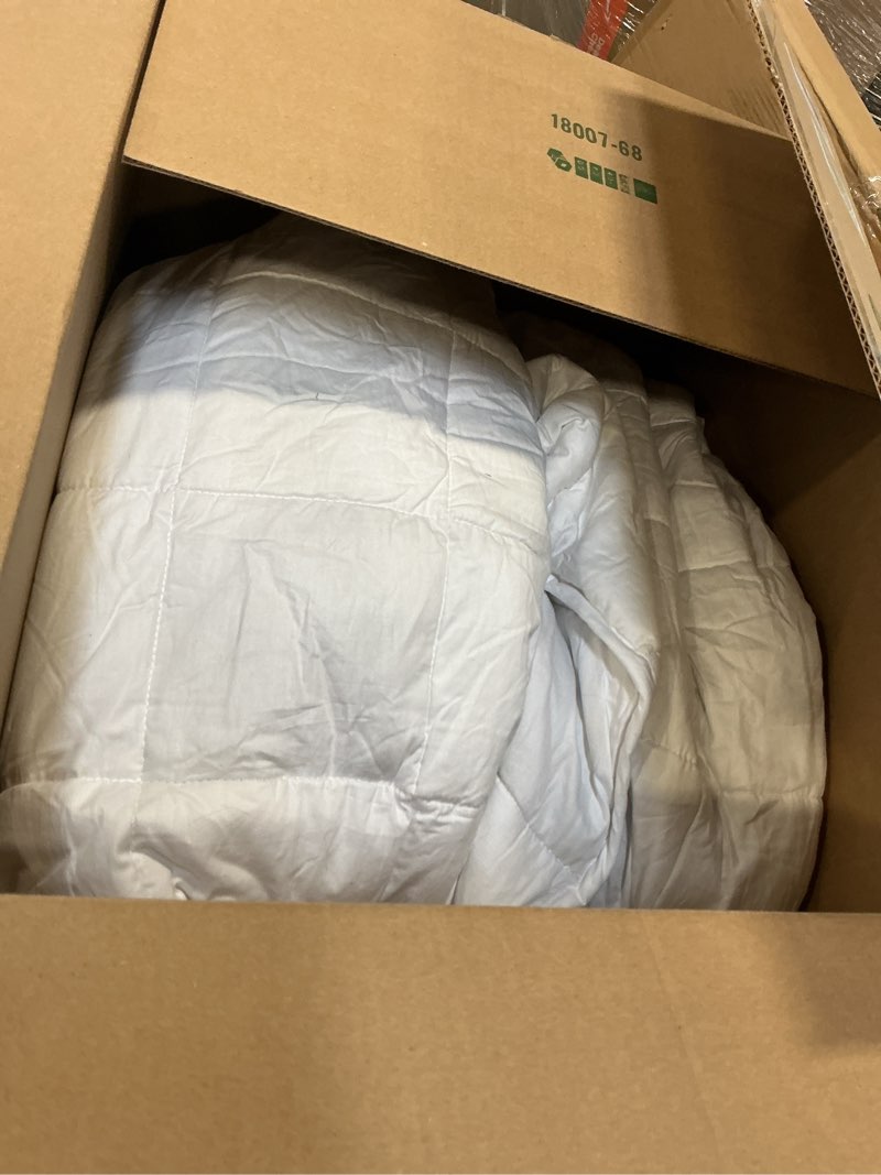 Condition photo showing Good Condition for CuteKing Weighted Blanket for Adults: Weighted Blanket with Premium Glass Beads - Breathable Heavy Blanket for Comfort Sleep - Thick Blanket for Adult All Season (20lbs, 80"x87", White) 05-white 80''x87''-20lbs