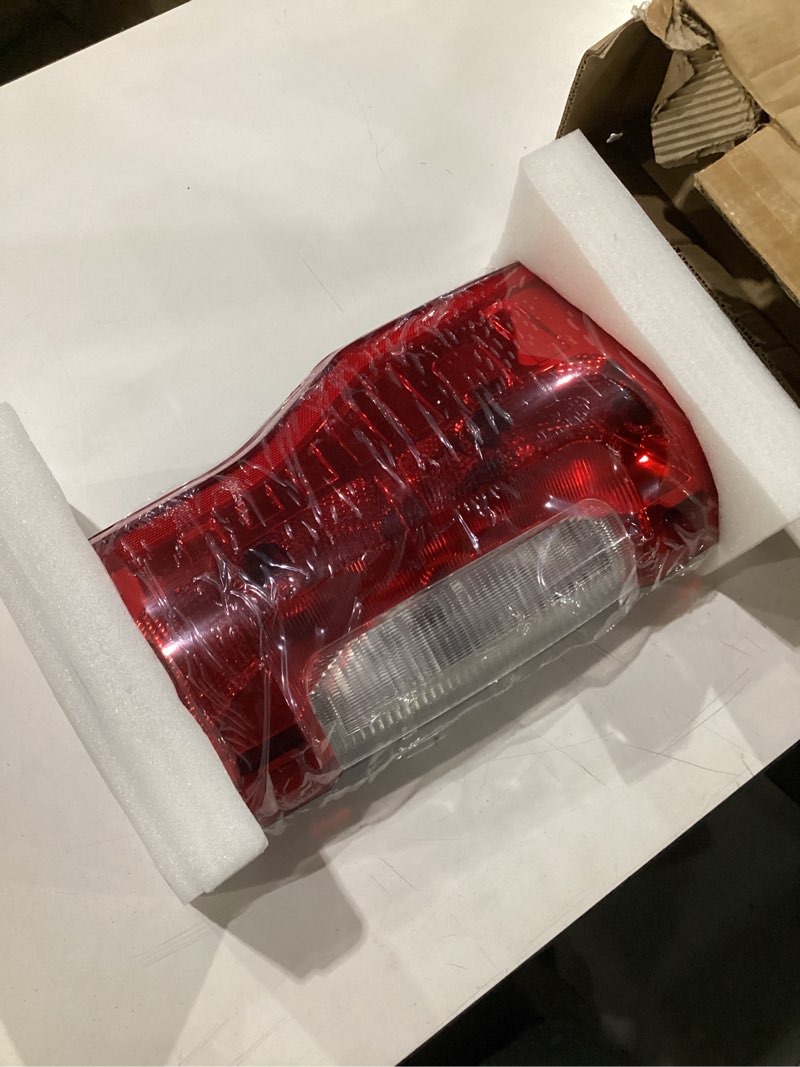 Condition photo showing Good Condition for left driver side tail light compatible with 2017-2019 ford f-250 f-350 super duty rear brake lamps replacement taillights bulb included–direct fit, durable abs, (no blind spot/led)