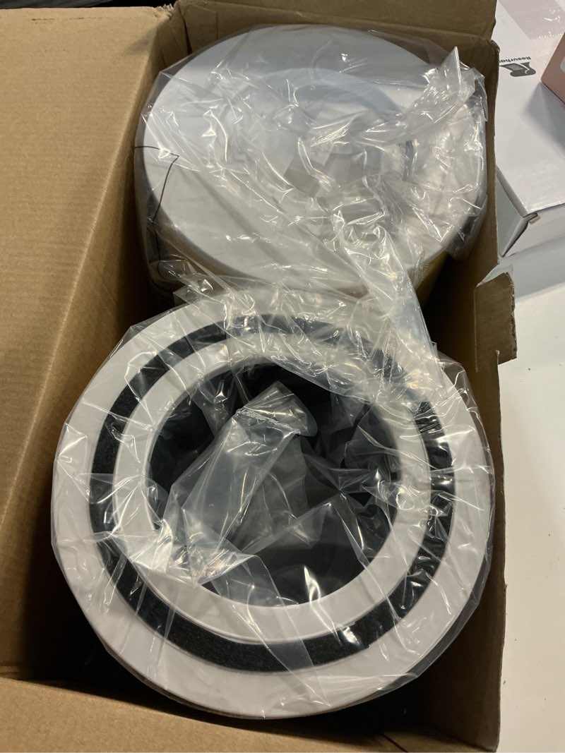 Condition photo showing Good Condition for Untitled Item