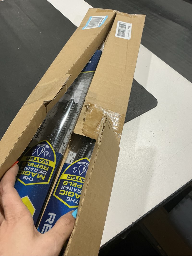 Condition photo showing New/Like New for Rain-X 810348 Repellency Water Repellent Wiper Blades, 26" & 16" Windshield Wipers,New & Improved Version of Latitude [Amazon Exclusive] 26" and 16" Repellency