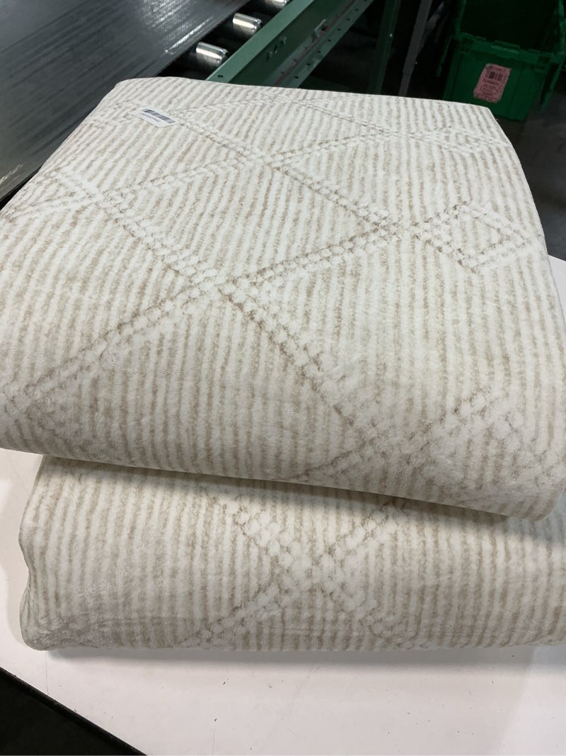 Condition photo showing Good Condition for 8x10 area rug living room: washable boho geometric moroccan rug neutral modern farmhouse indoor soft non slip ultra thin large printed pattern carpet for bedroom home office (beige, 8'x10') beige 8' x 10' (rectangular)
