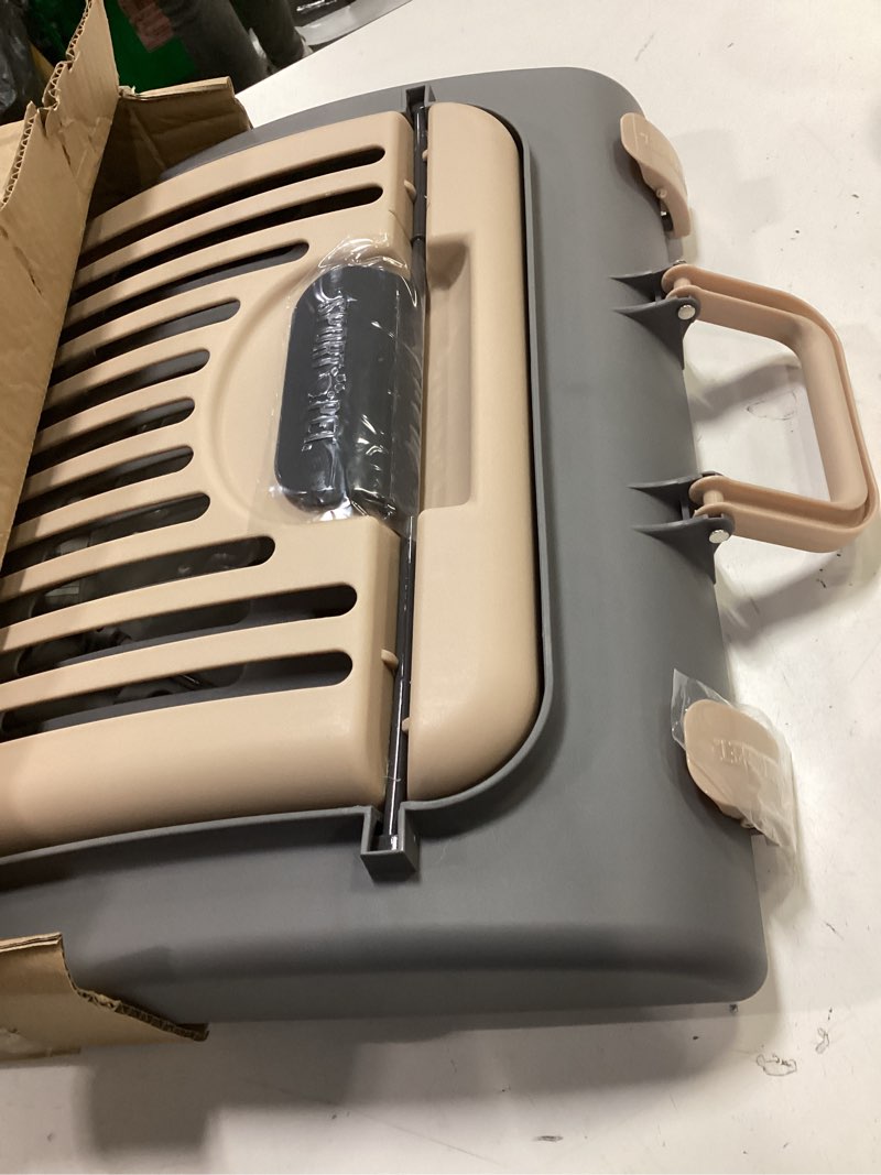 Condition photo showing Good Condition for sportpet designs foldable travel cat carrier - front door plastic collapsible carrier, gray and tan, medium (pack of 1) a) large carrier (tan & gray)
