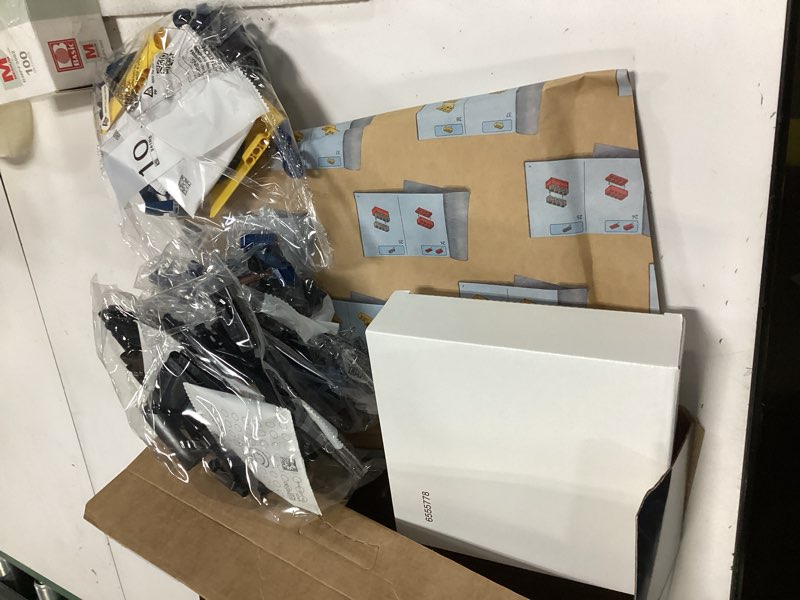 Condition photo showing Good Condition for LEGO - Technic Oracle Red Bull Racing RB20 F1 Car Model Kit for Adults 42206