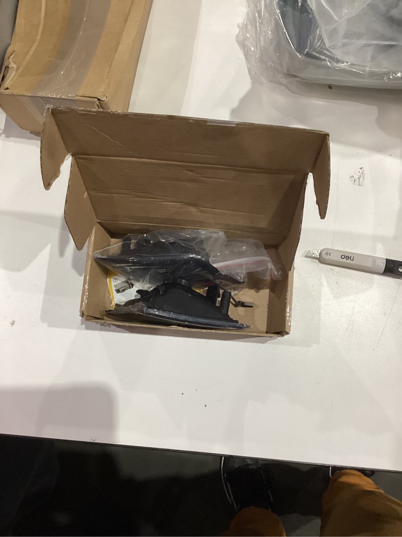 Condition photo showing Good Condition for LED Front Bumper Side Marker Light for 2008-2011 Mer-cedes W204 C250 C300 C350 & 2008-2013 C63 AMG, Smoked Lens Side Bumper Marker Lights Assembly, White LED Turn Signal Lamps, 2 PCS White Light
