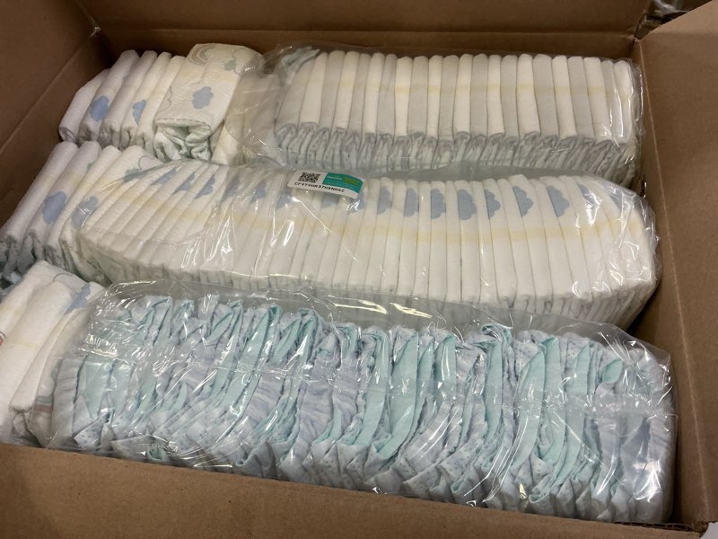 Condition photo showing Good Condition for Pampers Swaddlers Diapers, Size 3 (13-26 lbs), 168 Count, Absorbent, Keeps Baby Dry and Comfortable, Skin Safe Disposable Baby Diaper Size 3 168