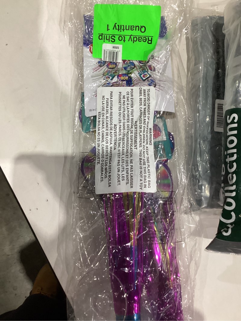 Condition photo showing New/Like New for I Love The 90's Cascade Centerpiece Pack of 2