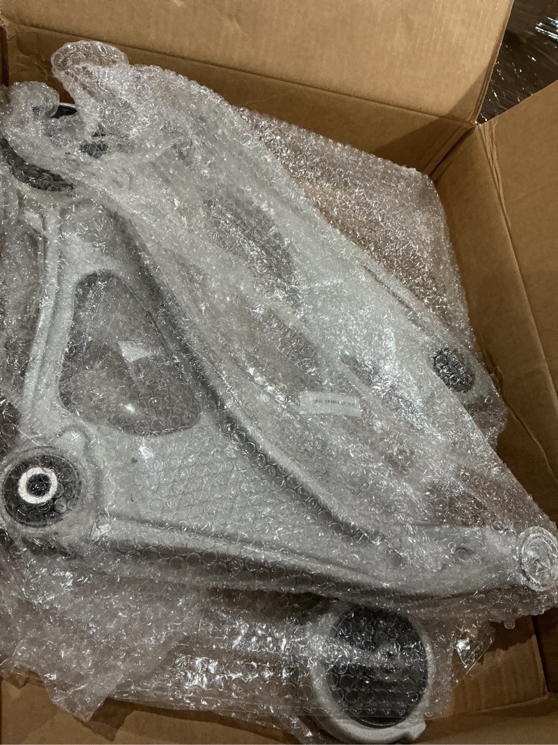 Condition photo showing Good Condition for 2pcs front lower control arm with ball joint set suspension kit fit for 2015 2016 2017 2018 nissan altima, for 2016 2017 2018 2019 2020 2021 2022 2023 maxima