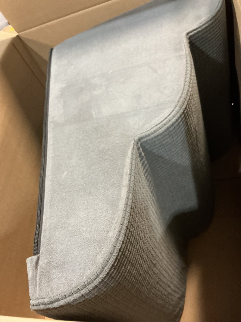 Condition photo showing New/Like New for aodisman 3-step dog ramp and stairs for sofa and chair - non-slip sturdy pet steps for small dogs and cats,15.7" h,grey grey 3 standard 3-step 15.7"h