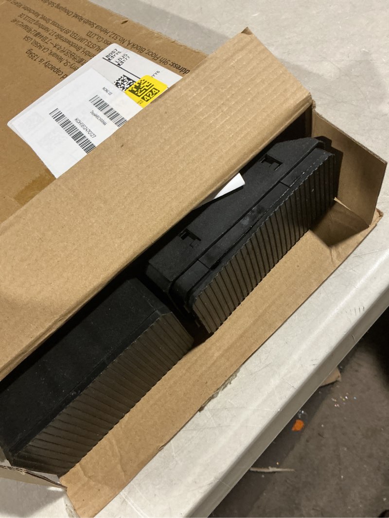 Condition photo showing As Is for Sportneer Pull up Bar for Doorway No-Screw Adjustable Chin Up Bar for Door Frame Door Pull Up Bar for Home Gym Strength Training Bar Horizontal Bar for Exercise 440 LB