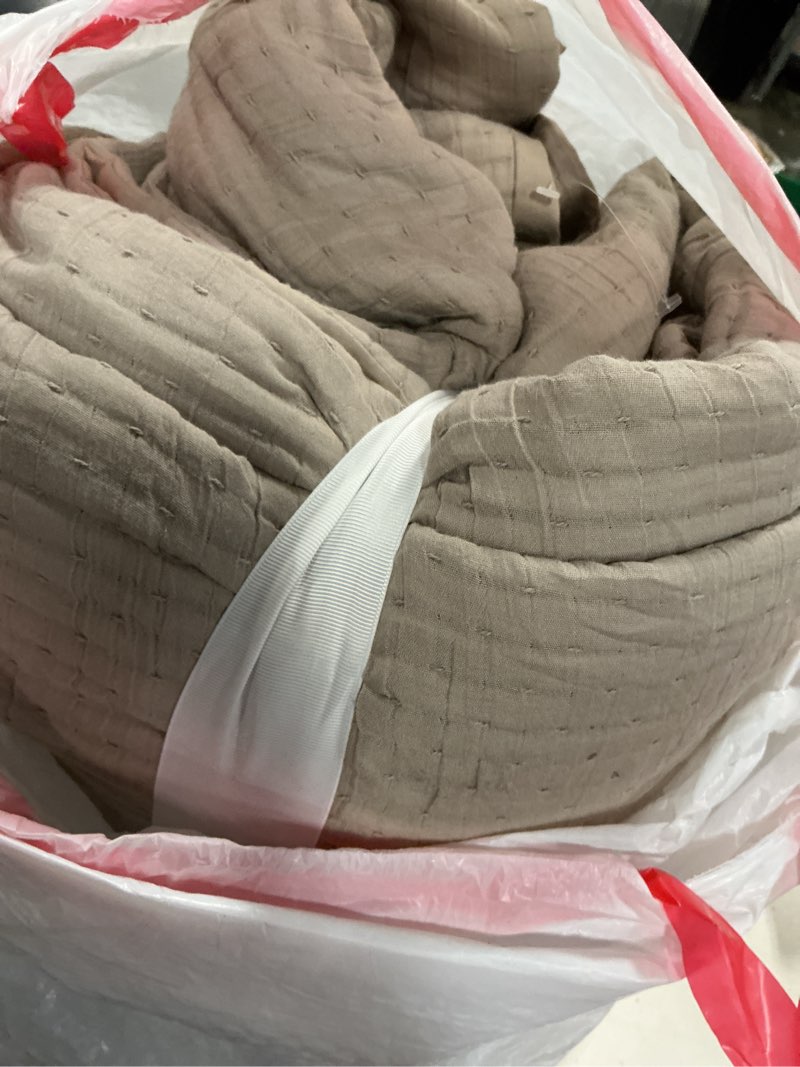 Condition photo showing Good Condition for evergracehome cotton gauze matelassé coverlet, king size, khaki tan | ultra soft pick stitch prewashed cotton bedspread, lightweight textured oversized quilt, all season bedding set with 2 shams