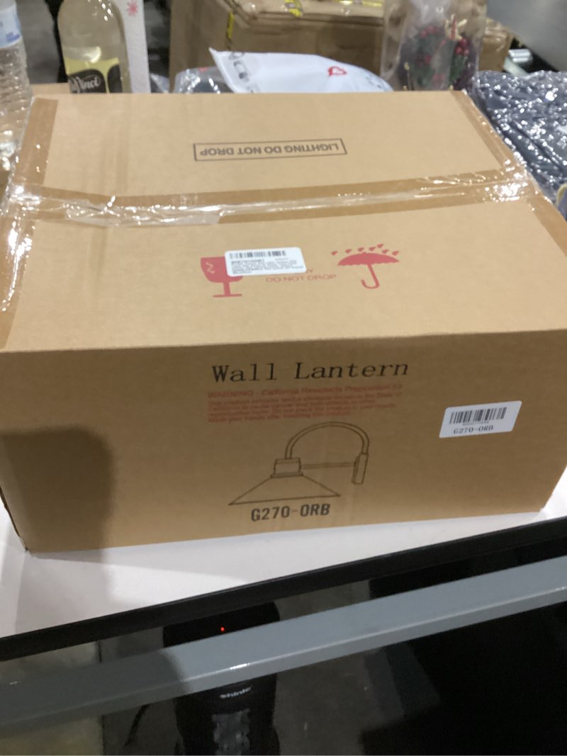 Condition photo showing New/Like New for ALLGOT Exterior Barn Light, Outdoor Wall Lights for House, Front Porch Outdoor Wall Lighting Fixture, Modern Farmhouse Outside Sconce Lighting(Oil Rubbed Bronze, 1 Pack) 1 Pack Oil-Rubbed Bronze