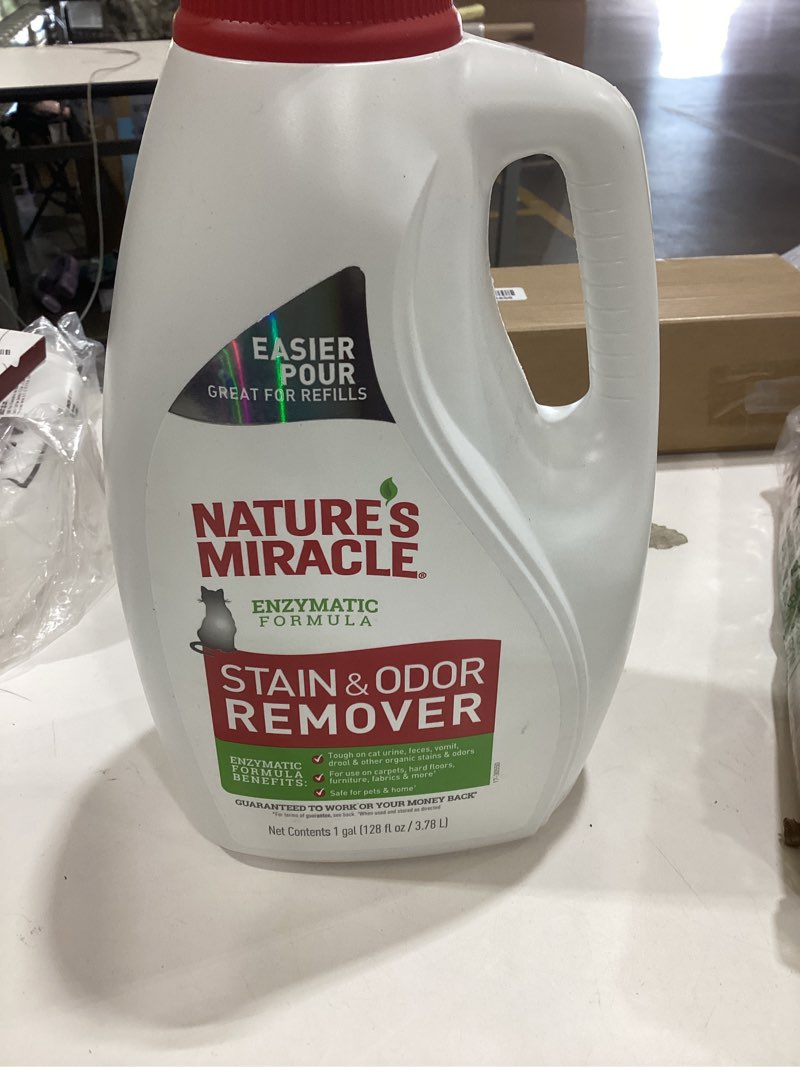 Condition photo showing Good Condition for nature's miracle stain and odor remover cat, odor control formula, pour light citrus 128 fl oz (pack of 1)