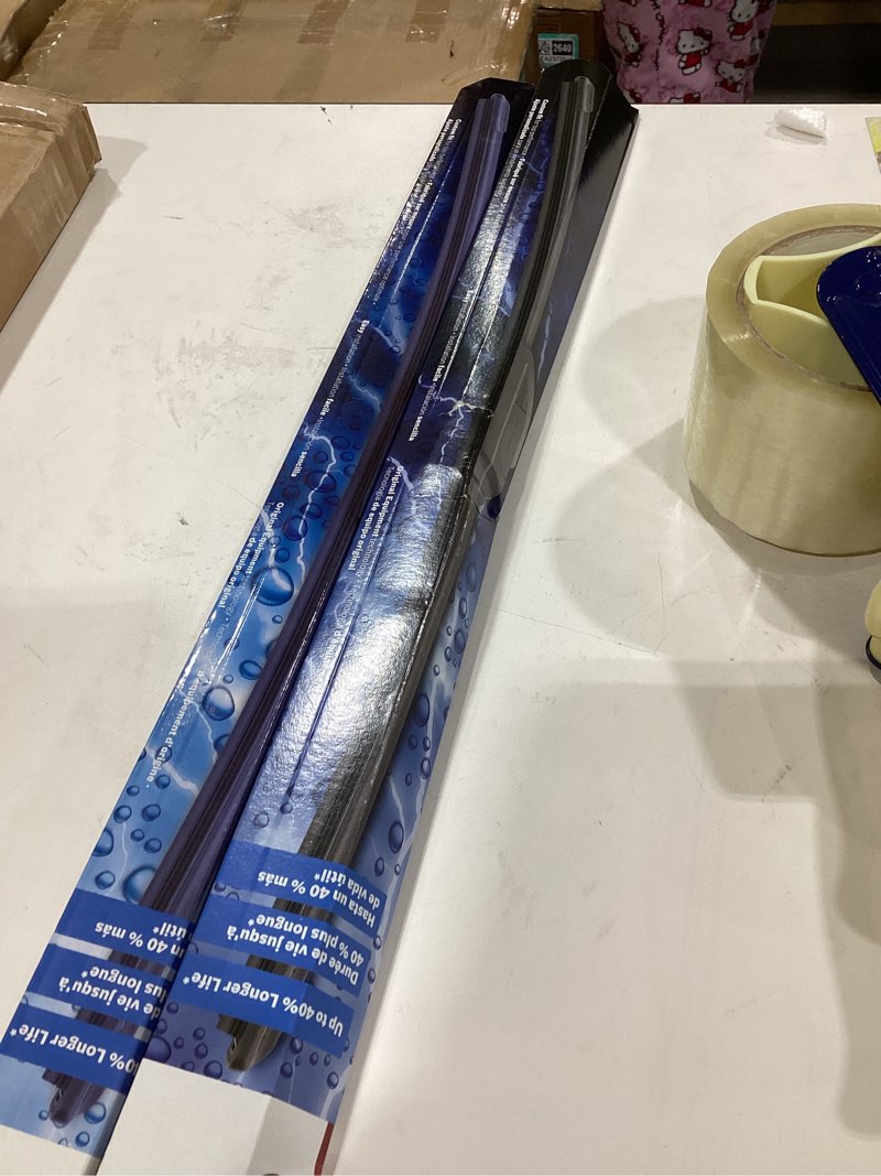 Condition photo showing Good Condition for Windshield wipers