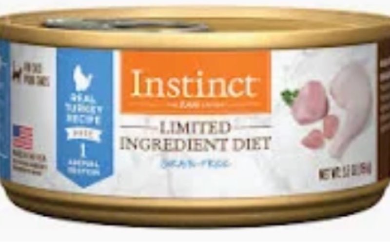 Dogswell Nature's Variety Lid Turkey Formula Feline 12/5 oz Food, 1 Pack, One Size (BEST BY FEB 10/2028)
