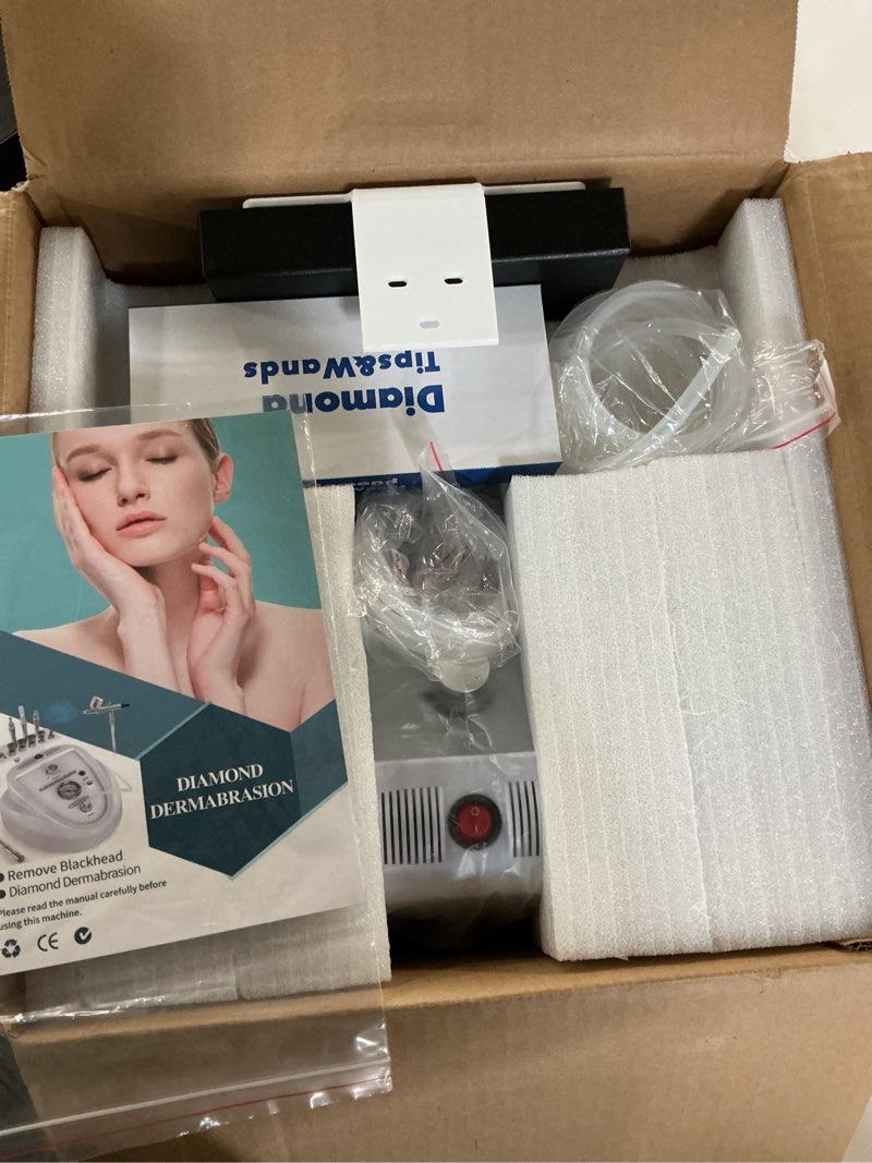https://lotting-media.assets.bidfta.com/lotting_9948a3d4-4b28-4a25-b5f1-e03d787ebc40