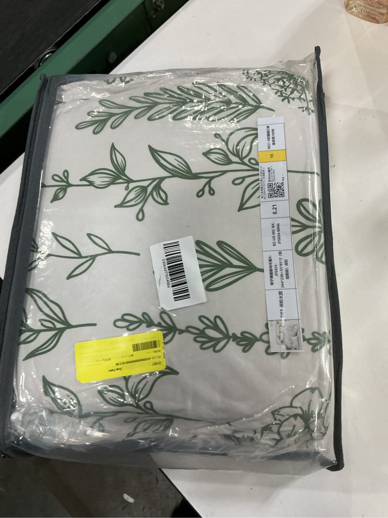 Condition photo showing New/Like New for jolusere rich green leaves king comforter sets, 3 pieces chic garden style reversible bedding sets for adults all season