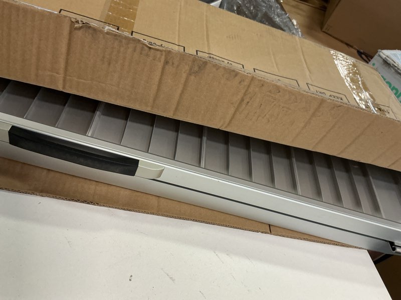 Condition photo showing Good Condition for 4FT Portable Wheelchair Ramp Anti-Slip Aluminum Folding Portable Ramp 800LBS Capacity Folding Non-Slip Aluminum Handicap Ramp, for Home Steps, Stairs, Doorways, Car, Curbs(4FT Using Height 3-9inch)