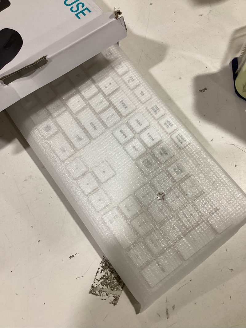 Condition photo showing Good Condition for HUO JI Silent Wireless Keyboard and Mouse Combo, 2.4G Full-Size Thin Computer Keyboard Set, Quiet and Soft Ergonomic Wireless Keyboard Mouse for Windows, Laptop/PC/PS/Mac Desktop, White