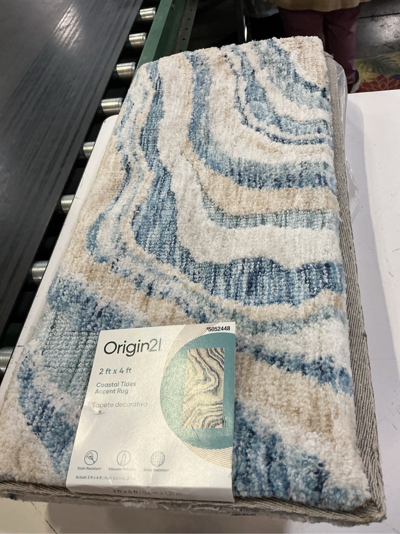 Condition photo showing New/Like New for origin 21 coastal tides 2 x 4 (ft) loomed polyester blue rectangular indoor geometric