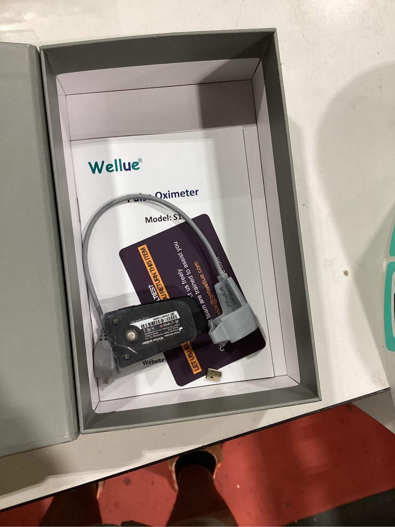 Condition photo showing As Is for Wellue Wrist Pulse Oximeter with Audio Reminder| Bluetooth Blood Oxygen Monitor Rechargeable for Continuous SPO2 Tracking with 72 Hours Battery Life, Free APP & PC Reports, Style 2