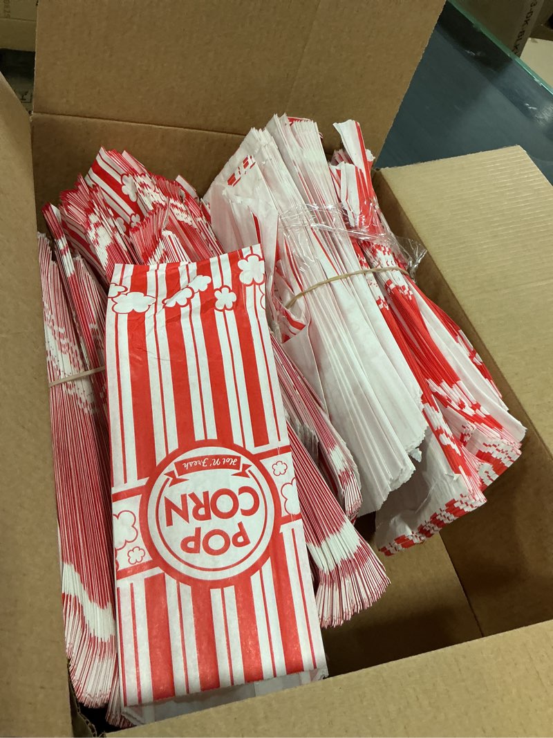 Condition photo showing As Is for Paper Popcorn Bags Bulk, Pack of 800 1 oz Popcorn Bags for Pop corn Machine, Small Individual Servings, Pop Corn Bag for Party, Movie Nights, Carnival Party