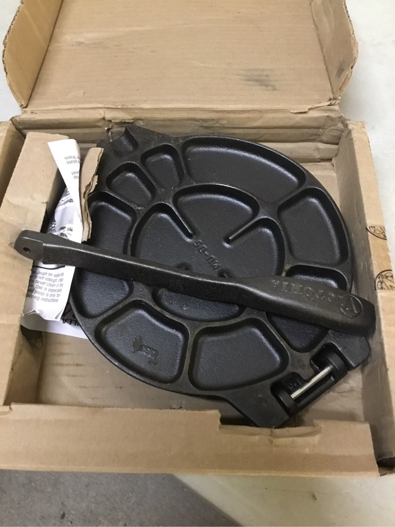Condition photo showing As Is for victoria 8 inch cast iron tortilla press. tortilla maker  flour tortilla press  rotis press  dough press  pataconera seasoned with flaxeed oil  black