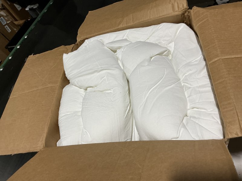 Condition photo showing Good Condition for Bedsure Super King Comforter Set, White Soft Prewashed Bedding for All Seasons, 3 Pieces GentleSoft™ Bed Set, 1 Lightweight Comforter (120"x120") and 2 Pillowcases (20"x36") Super King(120"x120") 02 - White