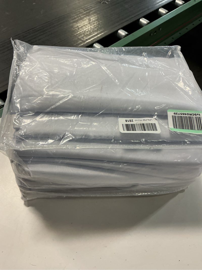 Condition photo showing Good Condition for round tablecloth 132 inch 8 pack white tablecloths washable decorative linen polyester table clothes cover for dining table banquets buffet parties and wedding white 132" (8 pack)