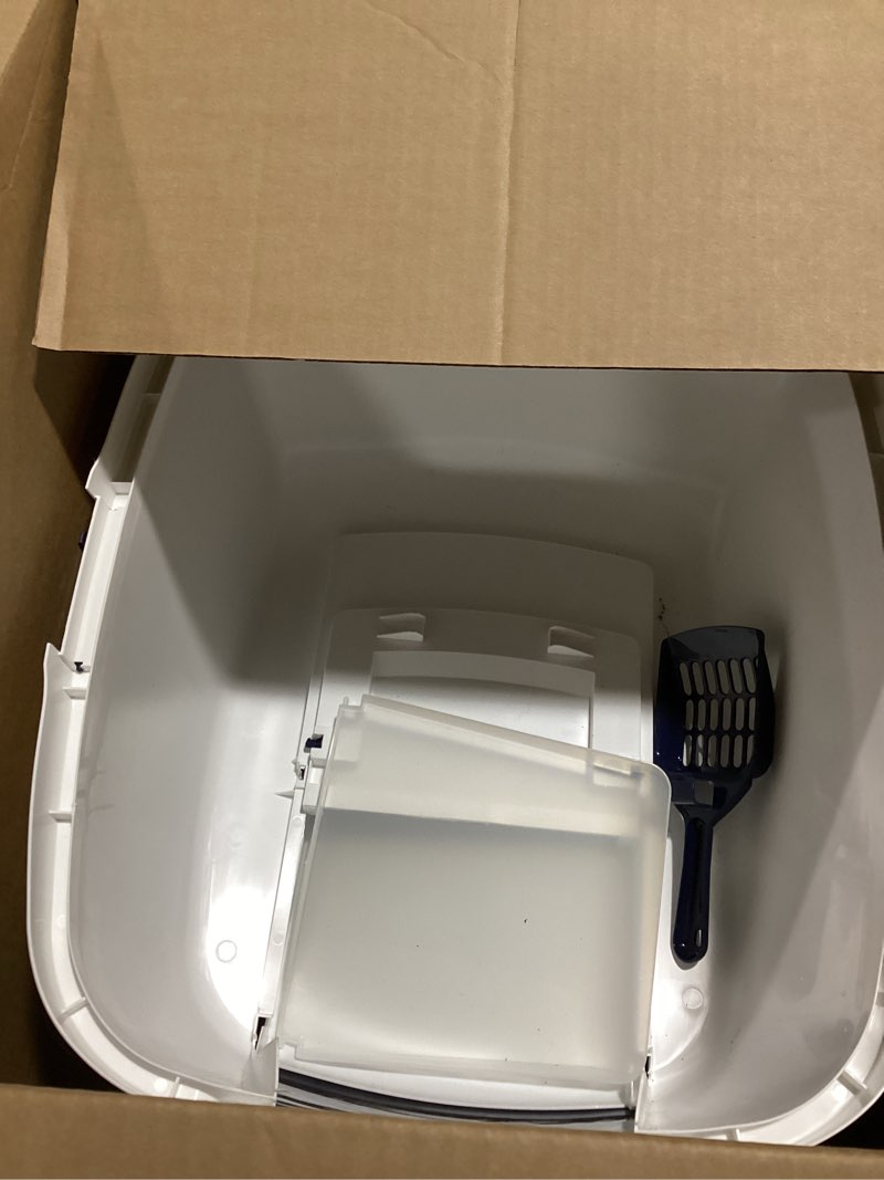 Condition photo showing Good Condition for iris usa cat litter box, large enclosure with front door flap and scoop, covered box with handle and buckles for portability and privacy, navy/white