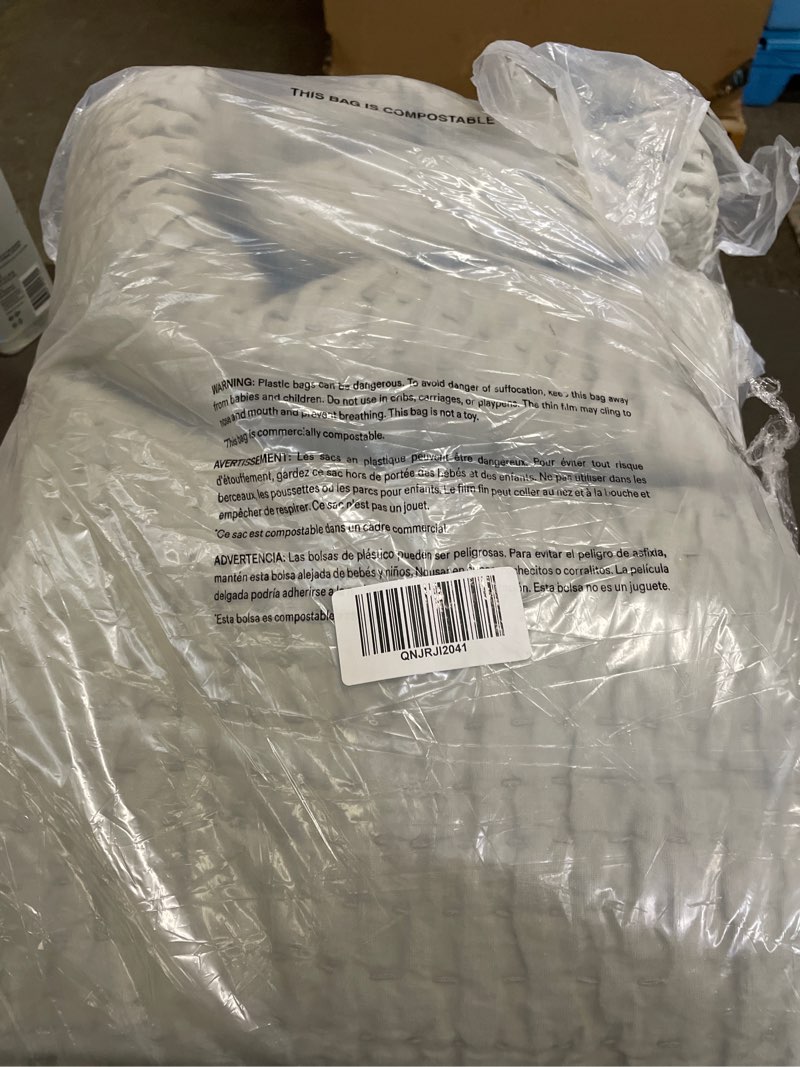 Condition photo showing Good Condition for european linen cotton stitch quilt set, king/cal king, mist