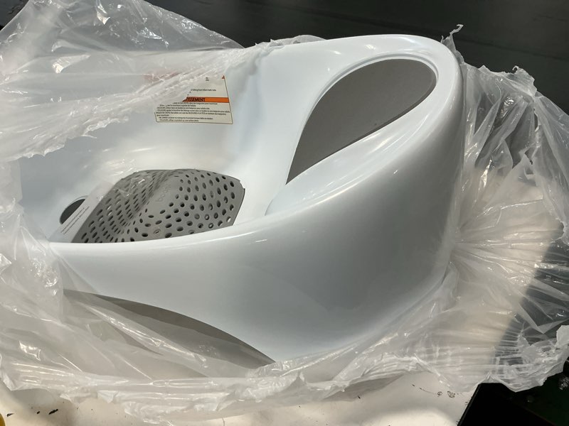 Condition photo showing Good Condition for Boon Soak 3 Stage Baby Bathtub - Baby Bath Tub with Three Support Positions for Newborn to Toddlers - Color Changing Drain Plug for Ideal Bath Temperature - Gray - Ages 0 to 18 Months and Up White 1 Count (Pack of 1)