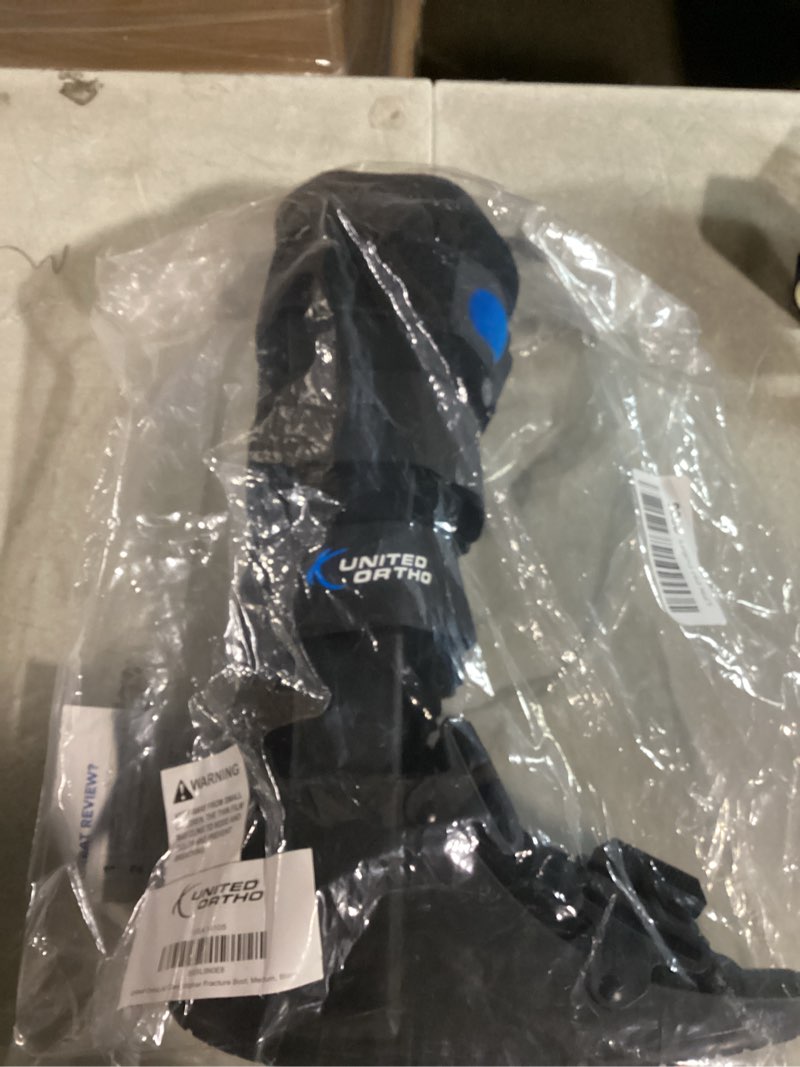 Condition photo showing Good Condition for United Ortho Air Cam Walker Fracture Boot, Medium, Black Medium (Pack of 1) Black