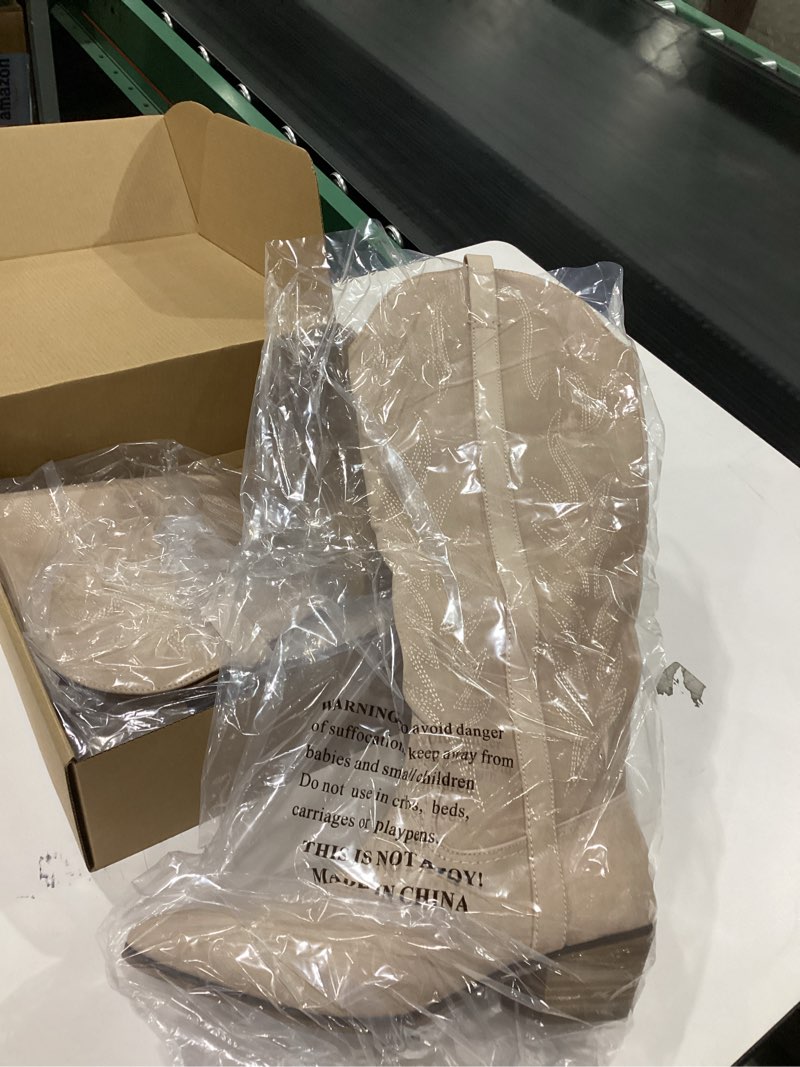 Bigwow womens boots (beige) size 11