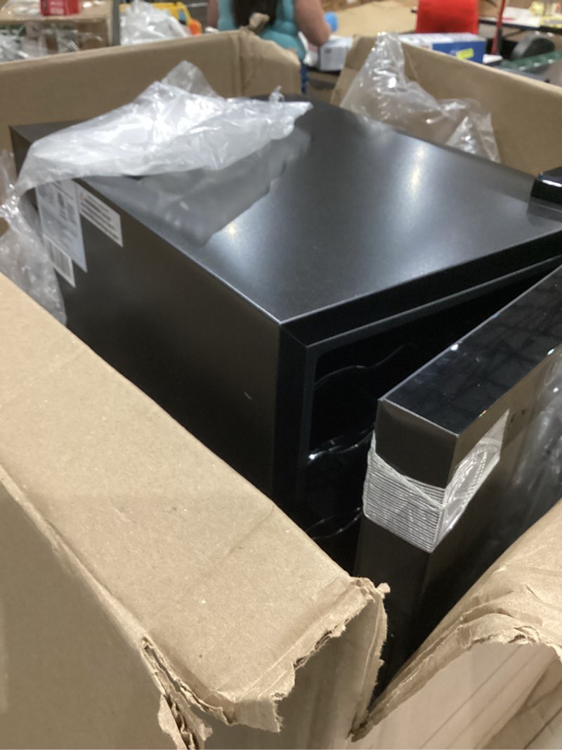 Condition photo showing Good Condition for schmécké 10 bottle red and white wine thermoelectric wine cooler/chiller counter top wine cellar with digital temperature display, freestanding refrigerator smoked glass door quiet operation fridge