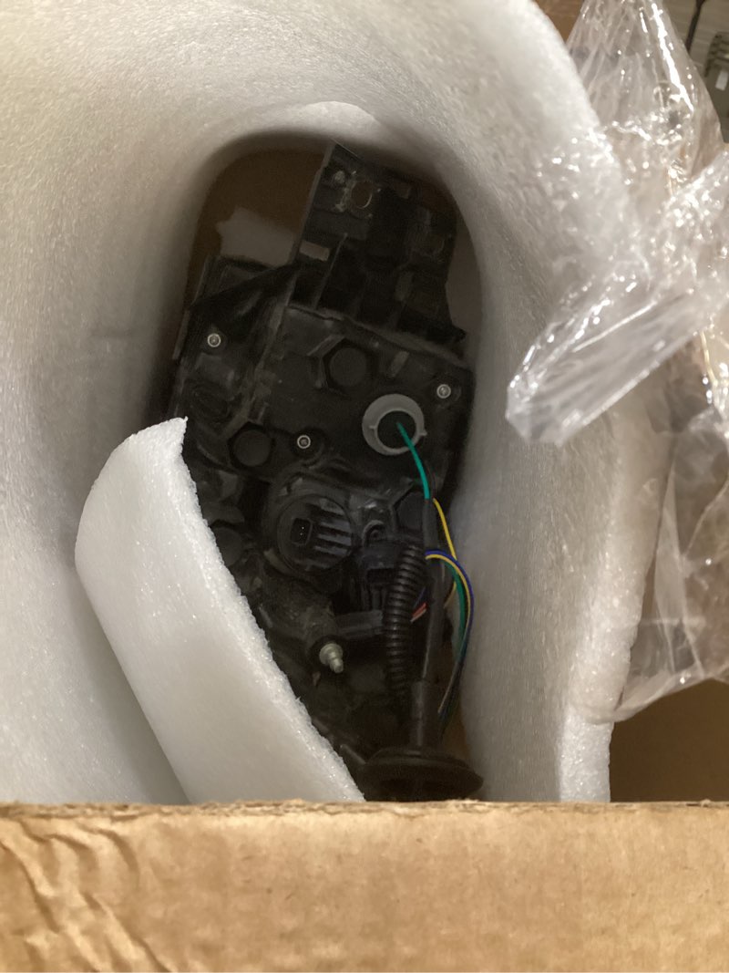 Condition photo showing As Is for tail light rear brake lamp for toyota rav4 2019 2020 2021(right passenger side)