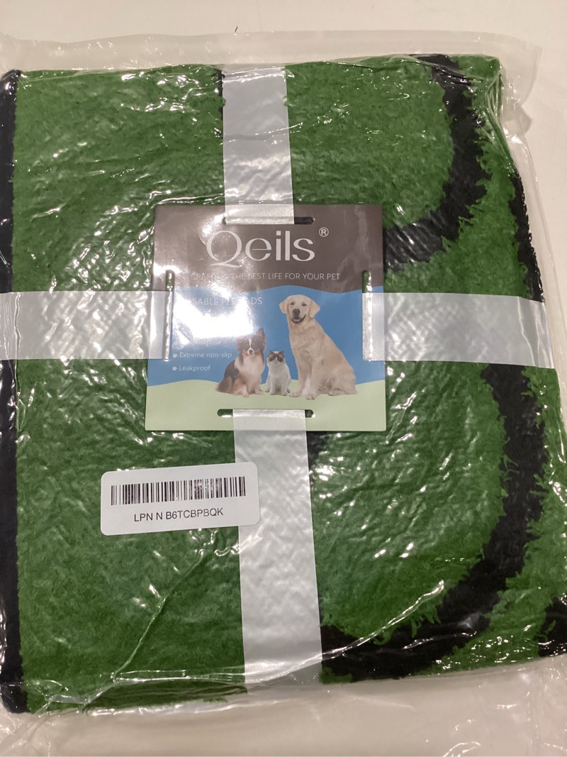 Condition photo showing New/Like New for Qeils Reusable Puppy Pads, Extra Large Washable Pee Pads for Dogs Durable Absorbent Leakproof Dog Training Pads for Floor,Couch, Bed, Non-Slip Wee Wee Pads Potty Pads 72"x72" Dog-Polyester 72"x72"(Pack of 1)