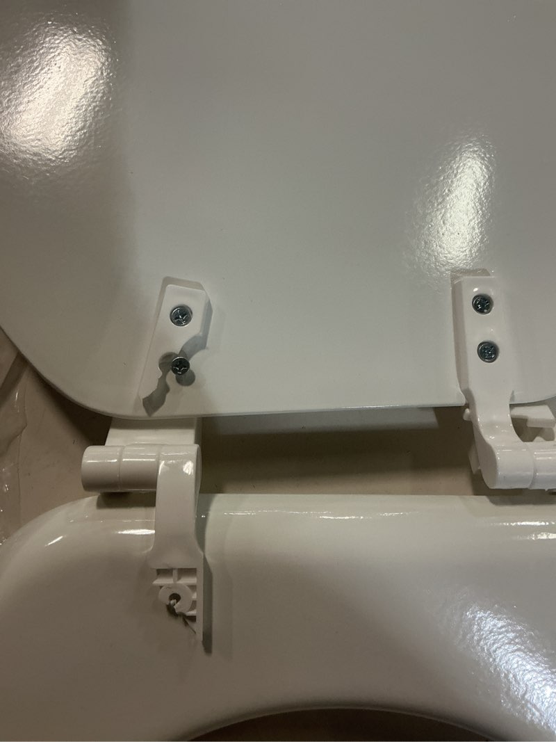 project source round toilet seat (model #854827) in a white finish broke at hinge