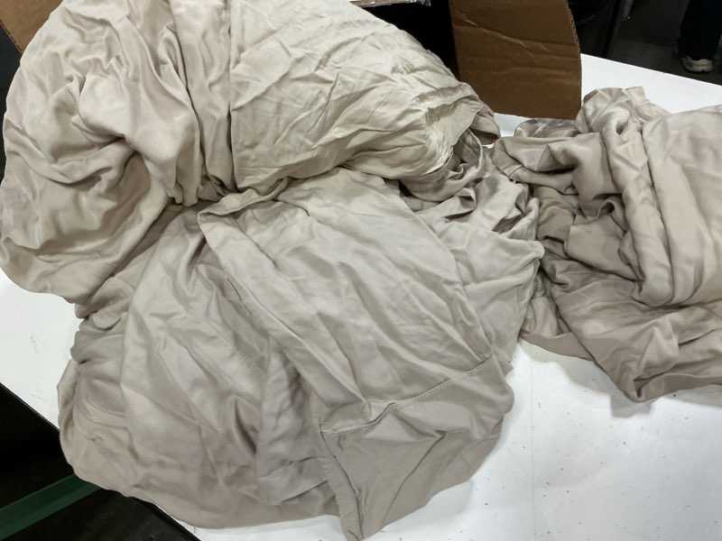 Condition photo showing Good Condition for bamboo sheet set, king, sand