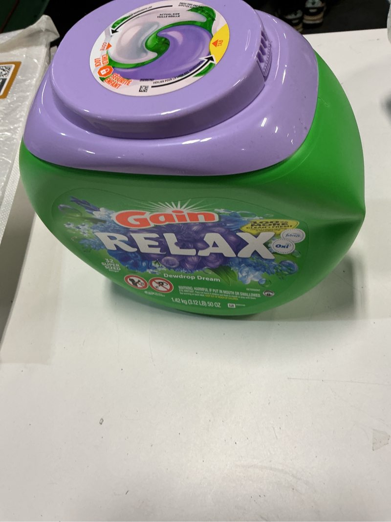 Condition photo showing New/Like New for Gain Super Flings Laundry Detergent Pacs, 32 Count, Dewdrop Dream scent, irresistibly clean and fresh washing detergent laundry soap pacs 1 Count (Pack of 32)