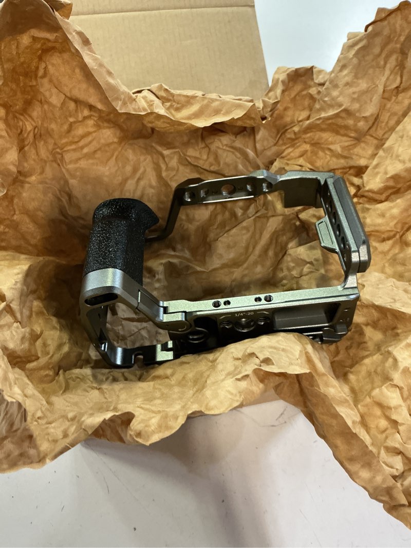 Condition photo showing Good Condition for smallrig hawklock quick release camera cage kit for sony a7c ii/ a7cr with integrated silicone grip, full access vlog making cage for sony alpha 7c ii/alpha 7cr with cable clamp for hdmi