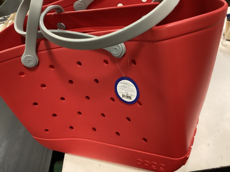 Condition photo showing Good Condition for bogg bag original bullseye tote bag - red