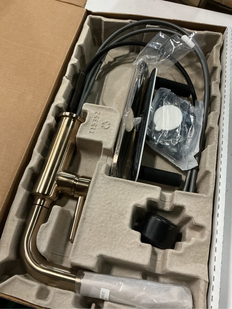 Condition photo showing Good Condition for delta daneri brushed gold kitchen faucet with pull-out sprayer, modern single hole kitchen sink faucet, single handle, champagne bronze 16879-cz-dst