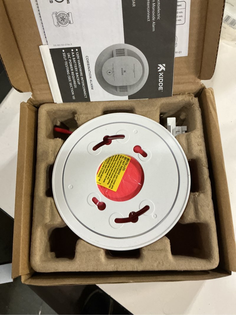 Condition photo showing Good Condition for Kidde Hardwired Smoke & Carbon Monoxide Detector, AA Battery Backup, Interconnectable, LED Warning Light Indicators