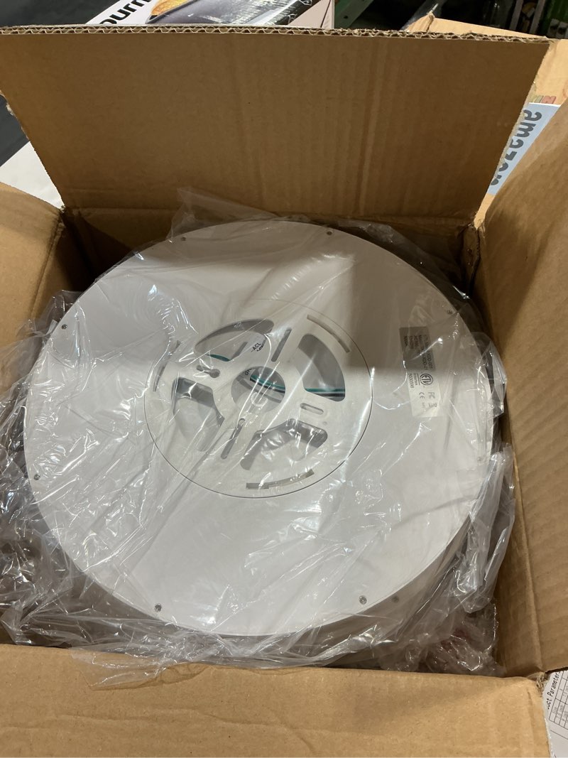 Condition photo showing Good Condition for wkoncldy 6pack 3200lm led flush mount ceiling light, super slim 12 inch led ceiling light, 5000k daylight led ceiling light for bedroom, living room, dining room, garage and office (white, six pack) white 12in-6pack