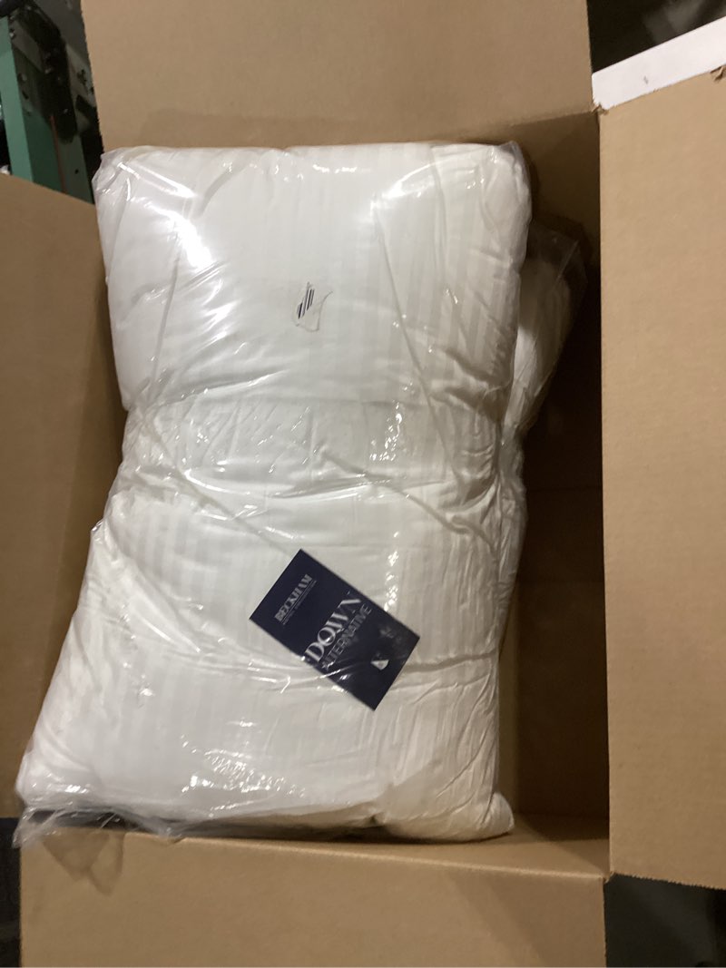 Condition photo showing Good Condition for Beckham Hotel Collection Bed Pillows Standard/Queen Size Set of 2 - Original Soft Down Alternative Pillow for Sleeping - Soft Support for Back, Stomach or Side Sleepers Queen / Standard White