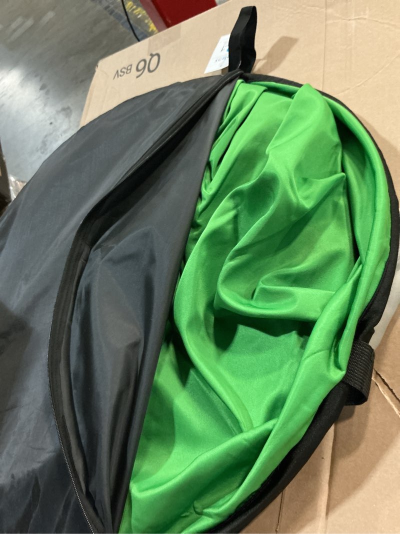 Condition photo showing Good Condition for selens small collapsible backdrop double-sided grey green screen 2-in-1 pop up background with carrying bag for youtube streaming, product photography and zoom virtual video, 39x59inches /1m×1.5m
