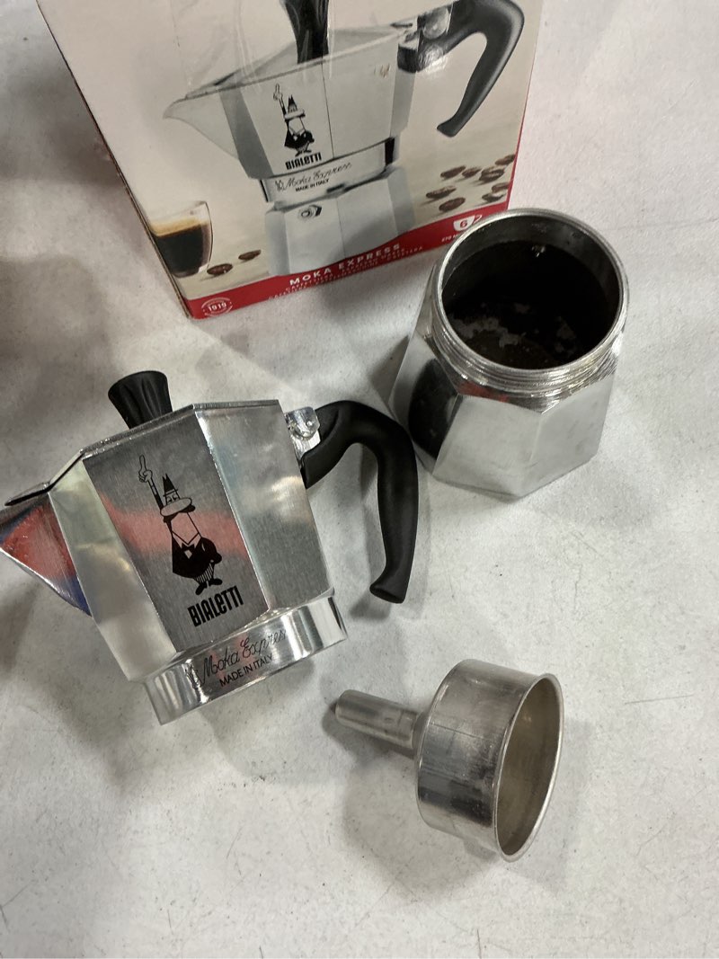 Condition photo showing As Is for bialetti moka express iconic italian stovetop espresso maker (natural silver, 6 cups) 6 cups silver