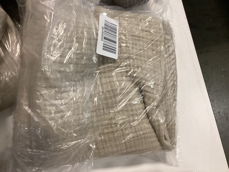 Condition photo showing As Is for linen sets (different colors shown)