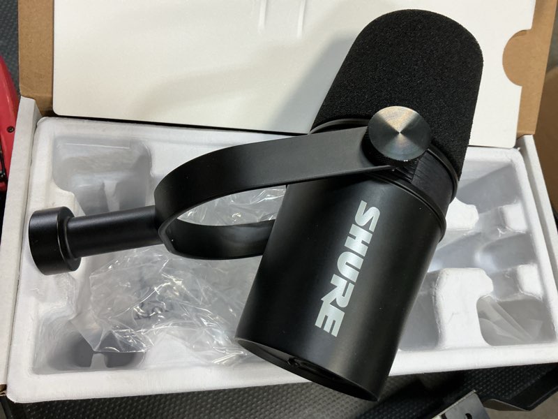 Condition photo showing Good Condition for shure mv7x microphone - xlr only pro quality dynamic mic for podcasting & vocal recording, voice-isolating technology, all metal construction, mic stand compatible, optimized frequency - black